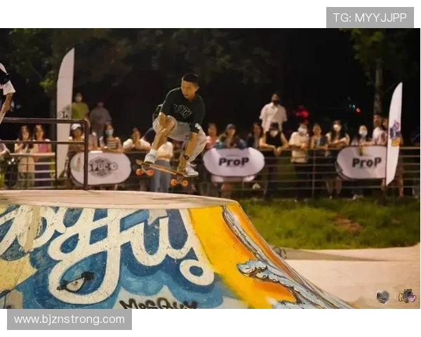 杭州滑板队的速度之谜与技巧探讨让我们一起领略滑板的魅力与挑战